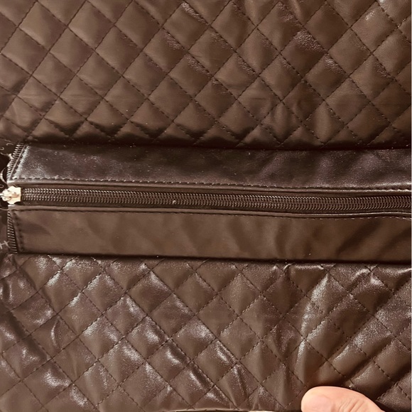 ✨Hello Kitty 2008 Sanrio Silver Bow Quilted Black Large
Tote Shoulder Bag Purse✨ - Picture 7 of 7